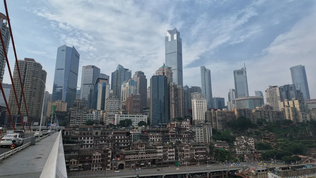 湘潭制造企业数据采集选型指南:从车间看板到MES系统